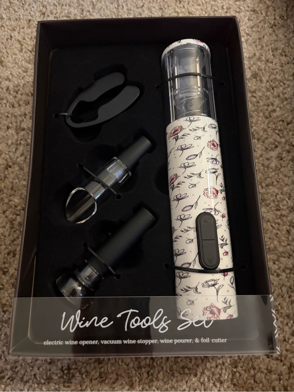 Electric Wine Opener Set in White Floral - Vacuum Stopper & Pourer